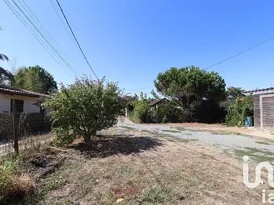 Terrain, 900 m²