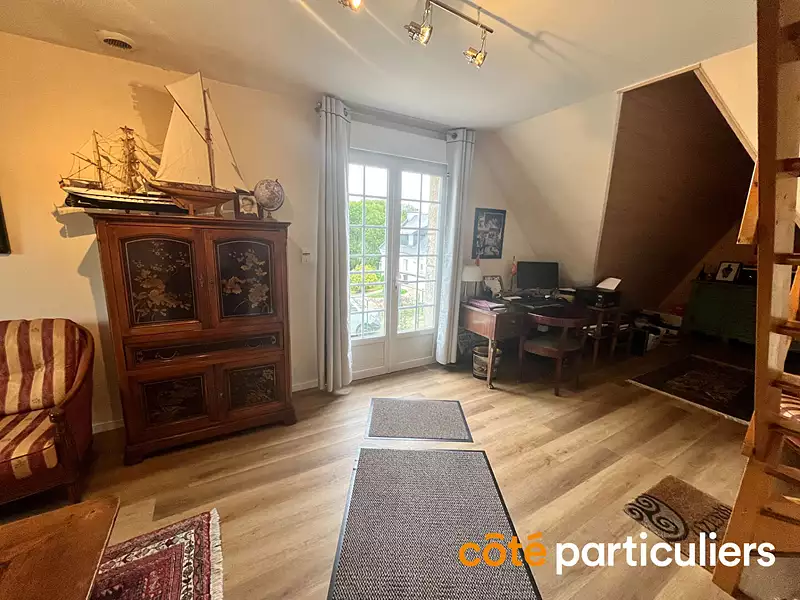 Maison, 251 m²