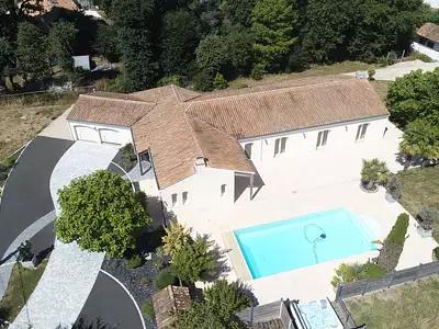 Maison, 200 m²