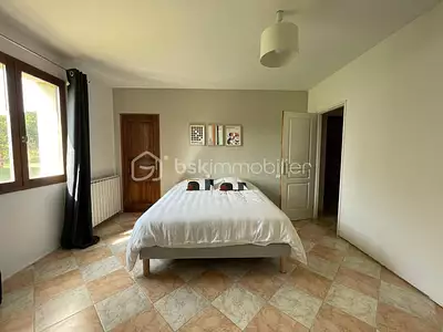 Maison, 270 m²