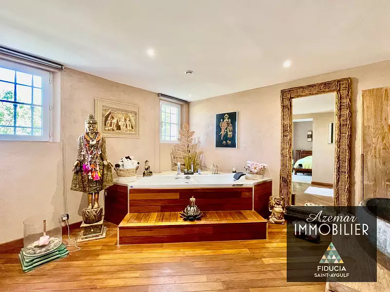 Maison, 301,15 m²