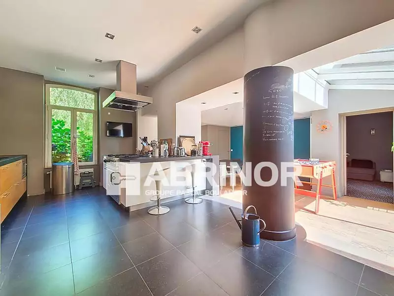Maison, 307 m²
