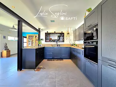 Maison, 200 m²