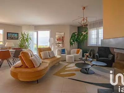Maison, 281 m²