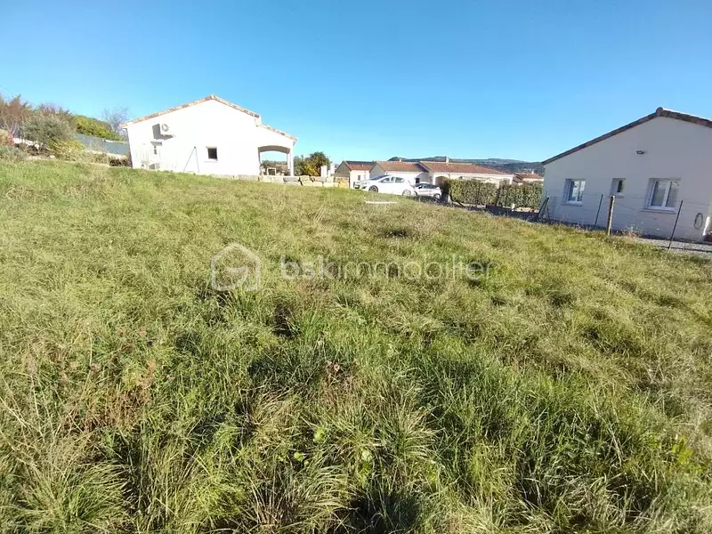 Terrain, 1 094 m²