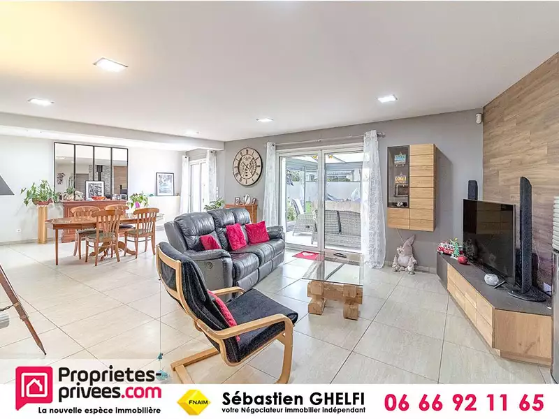 Maison, 220 m²
