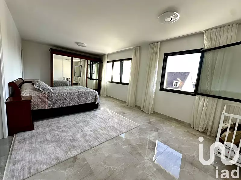 Maison, 280 m²