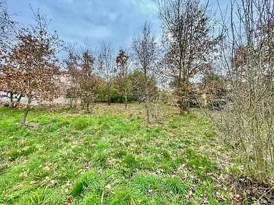 Terrain, 654 m²