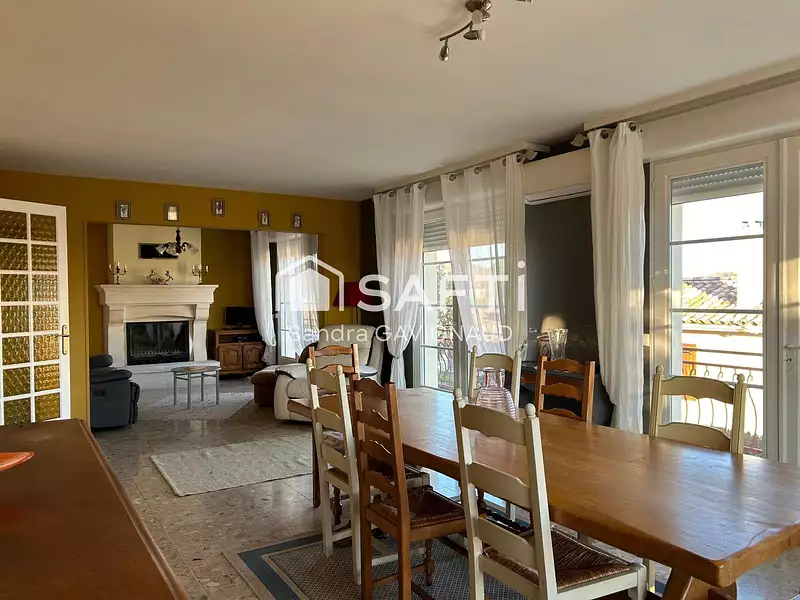 Maison, 168 m²