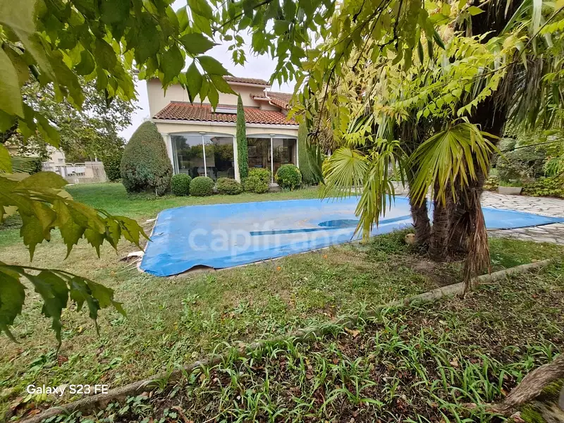 Maison, 159 m²