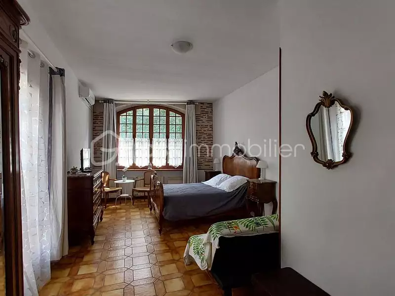 Maison, 236 m²