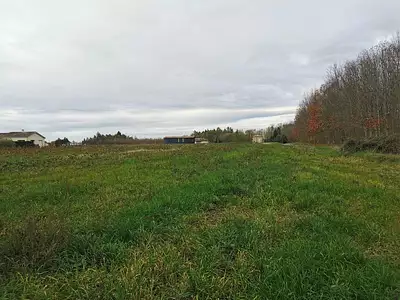 Terrain, 5 900 m²