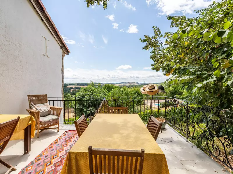 Maison, 275 m²