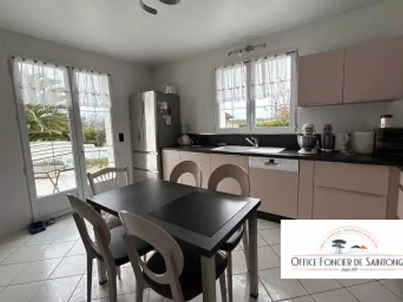 Maison, 222 m²