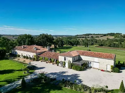 Maison, 557 m²