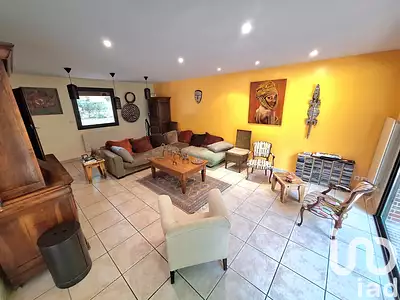 Maison, 196 m²