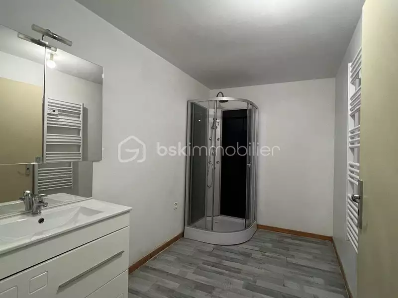 Immeuble, 240 m²