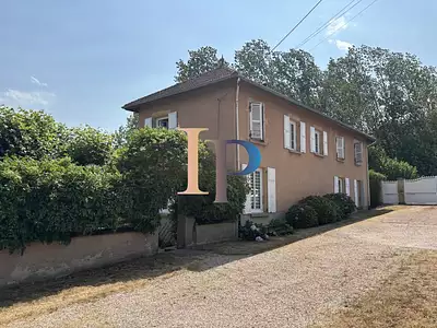 Maison, 239 m²