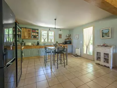 Maison, 166 m²