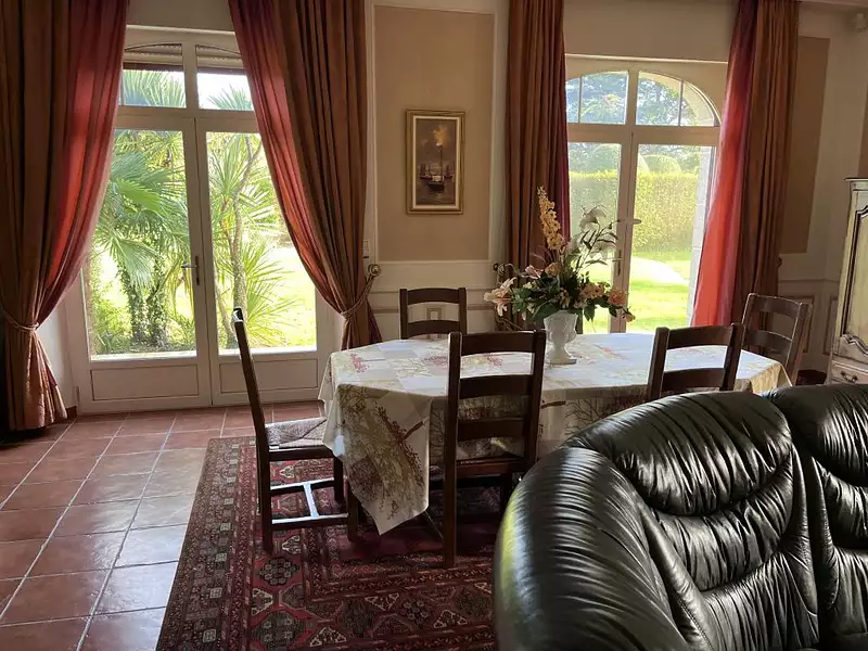 Maison, 400 m²