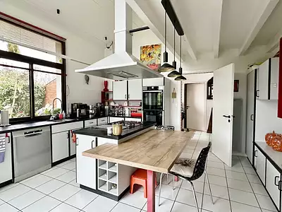 Maison, 240 m²