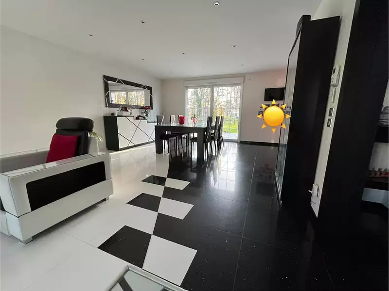 Maison, 340 m²
