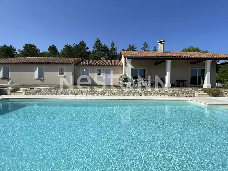 Maison, 176 m²