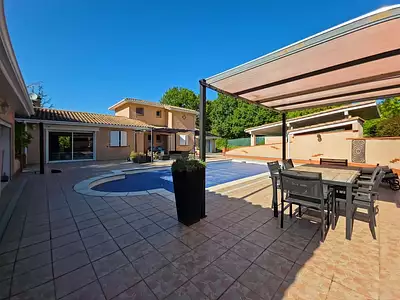 Maison, 167 m²
