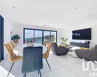 Maison, 235 m²