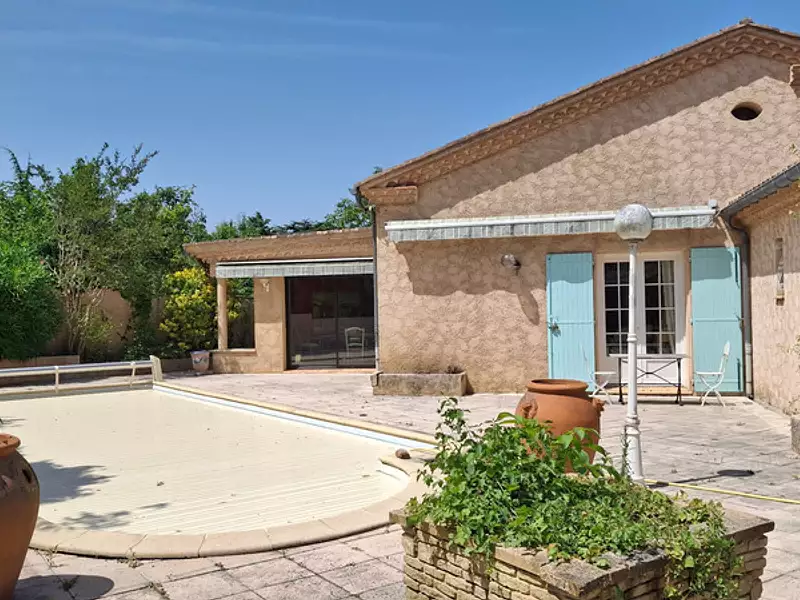 Maison, 235 m²