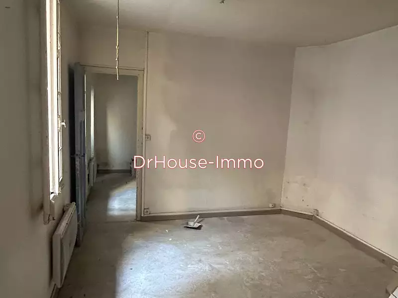 Immeuble, 300 m²