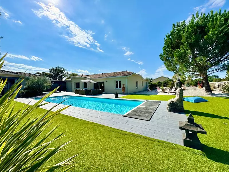 Maison, 210 m²
