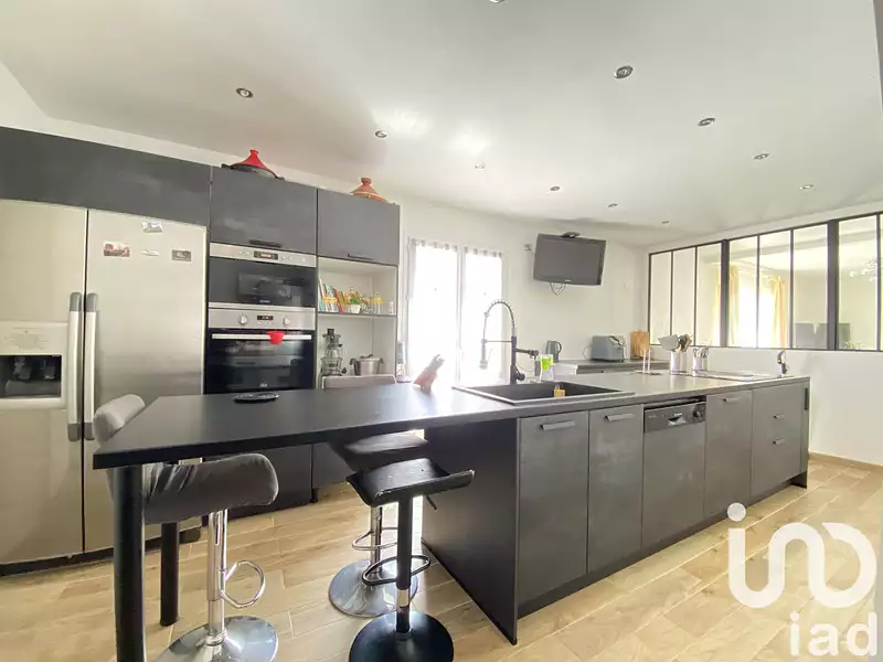Maison, 195 m²