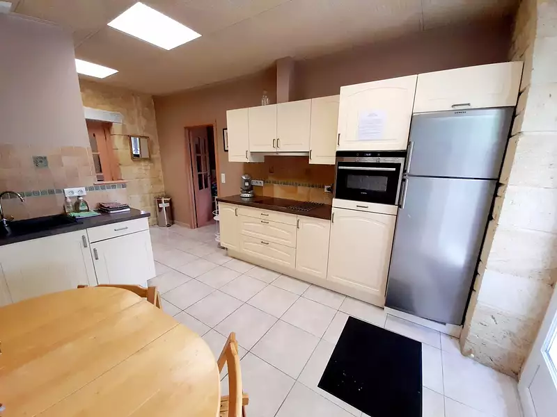 Maison, 250 m²