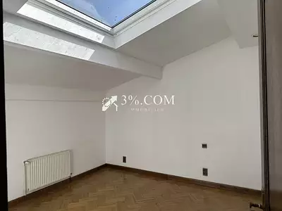 Maison, 639 m²