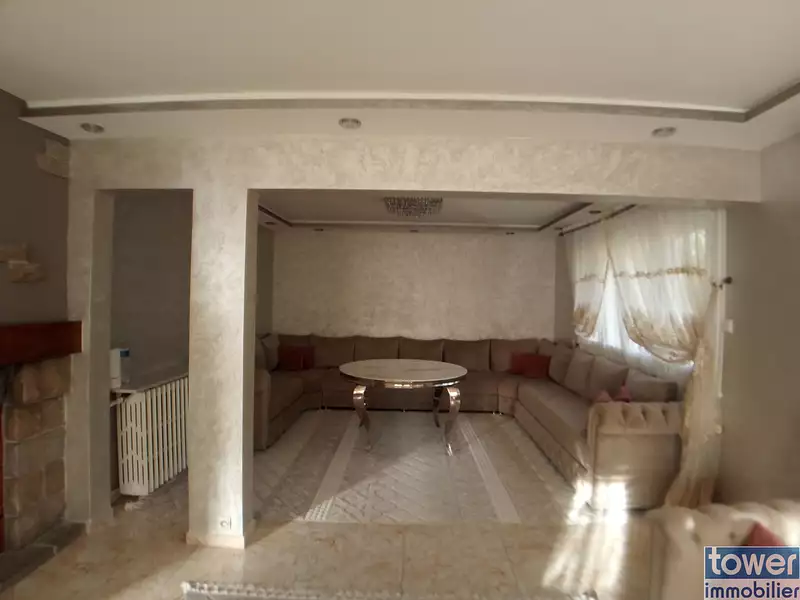 Maison, 220 m²