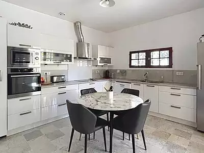 Maison, 170 m²
