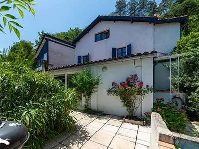 Maison, 196 m²