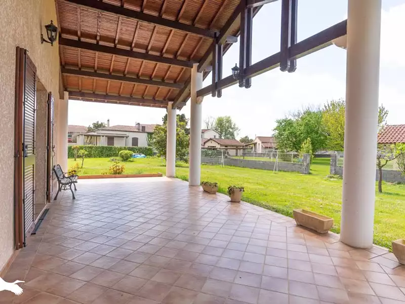 Maison, 221 m²