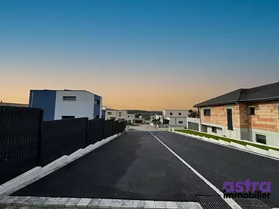 Terrain, 900 m²
