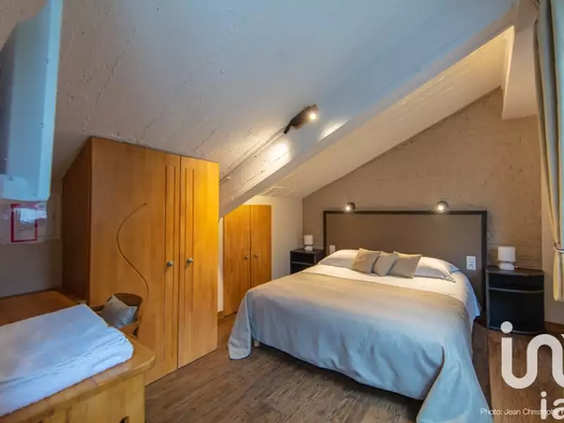 Immeuble, 305 m²