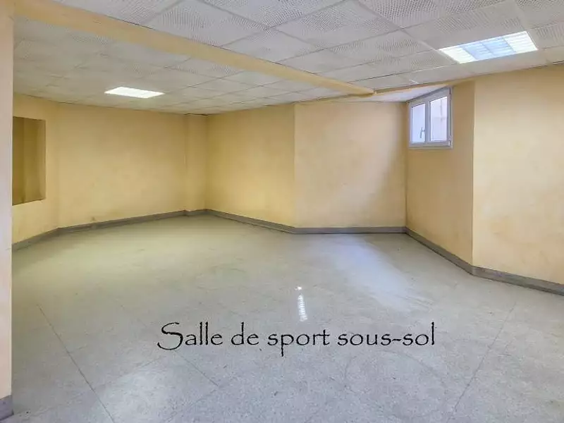 Maison, 230 m²
