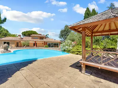 Maison, 274 m²
