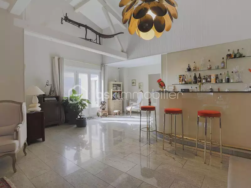 Maison, 280 m²