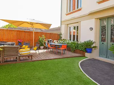 Maison, 196 m²