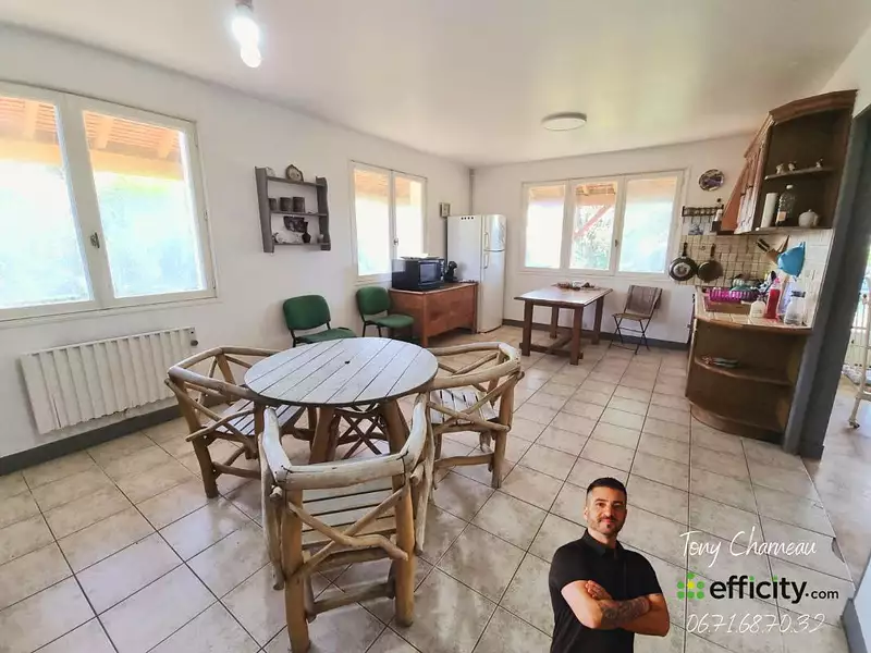 Maison, 260 m²