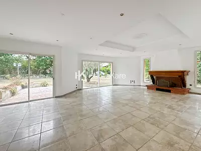 Maison, 185 m²
