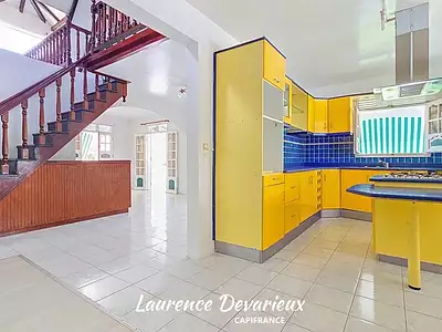 Maison, 204 m²