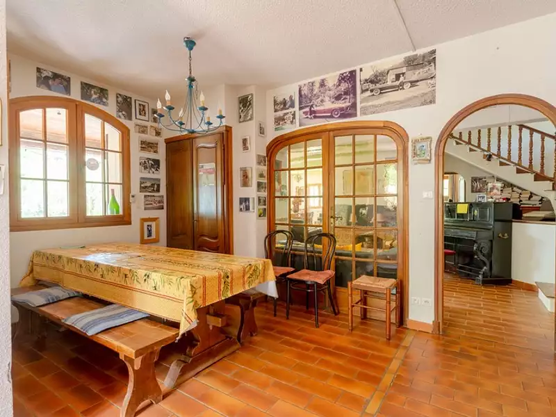 Maison, 180 m²