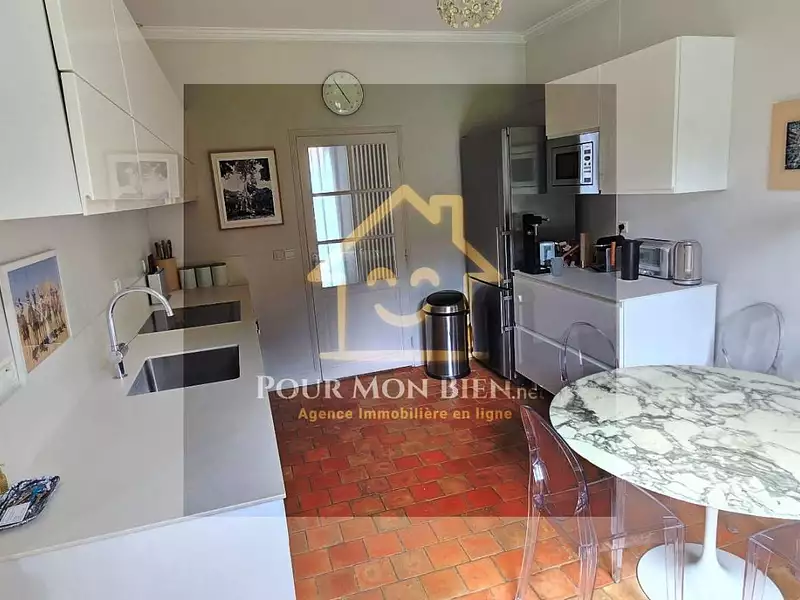 Maison, 345 m²